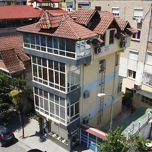 Otel Pik Loti, Tiran